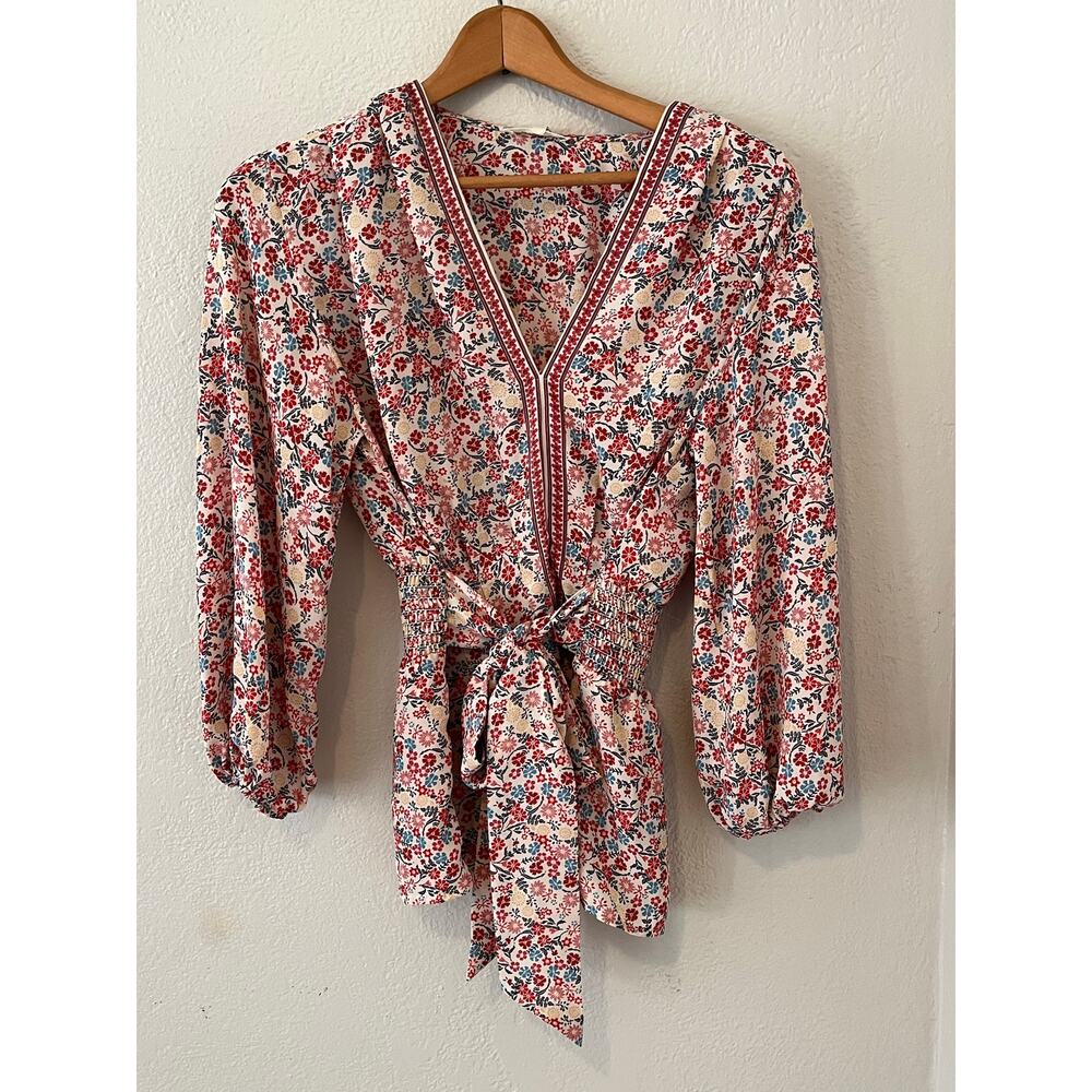 New with Tags‎ Women’s max studio Boho floral  top with fabric tie waist size M